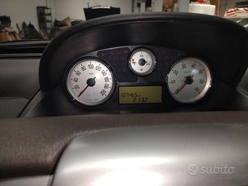 AUTOMOBLE