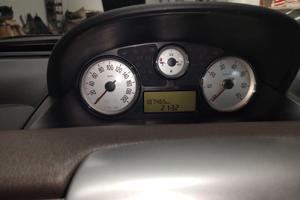 AUTOMOBLE