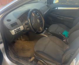 OPEL Astra - 2006