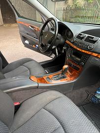 MERCEDES E 270