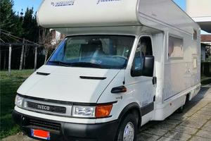 CAMPER MOBILVETTA ARCOBALENO SUPER COMODO