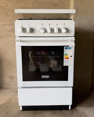 Cucina con forno Delonghi