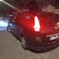 Auto Scenic 7 posti