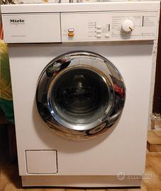 LAVATRICE MARCA MIELE MODELLO NOVOTRONIC W828