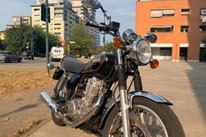 YAMAHA SR400