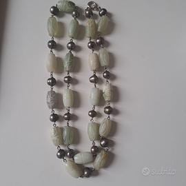 Collana d'argento con pietre dure 