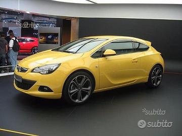 Parabrezza Astra J GTC