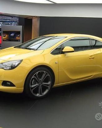Parabrezza Astra J GTC