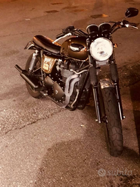 Triumph Bonneville black 2007