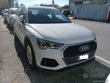 AUDI Q3 35 TDI S tronic Business VETTURA IN ARRIVO