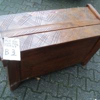 Baule rustico di epoca 800