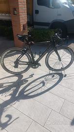 Bicicletta Pinarello gan rs asym system T900