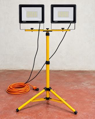 Faretto LED 200W + Treppiede da cantiere NUOVO