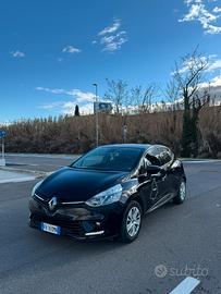 Renault clio nera