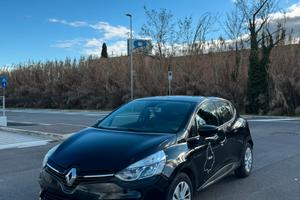 Renault clio nera