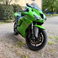 Kawasaki ninja zx6r racing smembro