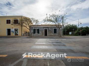 CASA INDIPENDENTE CON GIARDINO PRIVATO