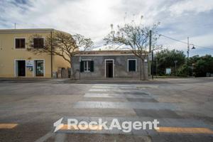 CASA INDIPENDENTE CON GIARDINO PRIVATO