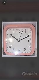 Sveglia da tavolo quadrata rosa Full Time Clocks