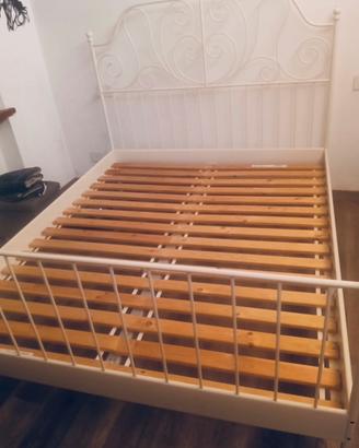 Letto matrimoniale