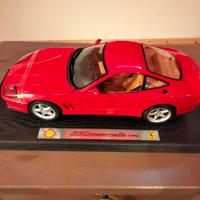 FERRARI 550 Maranello 1996 Scala 1:18 Maisto