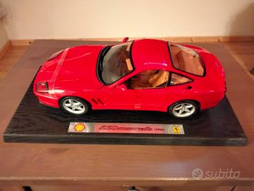 FERRARI 550 Maranello 1996 Scala 1:18 Maisto