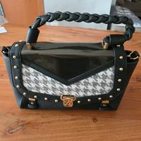 Borsa Donna Tracolla Catena Numeroventidue con pat