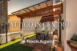 Attico / Mansarda di 182 m² con più di 5 locali a 