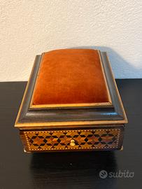 Antico cofanetto porta gioie