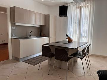 Cucina Completa - Tavolo- Isola