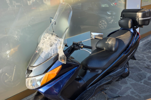 Zuzuki Burgman 400cc