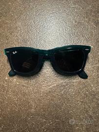 Stock tutto insieme occhiali e giacca