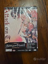 Box dvd+blu-ray parte 1 de "L'attacco dei giganti"