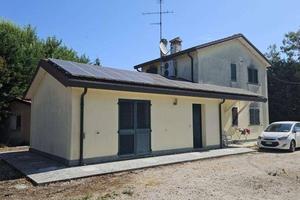 Immobile in asta di 519 m² con 3 locali a Ostellat