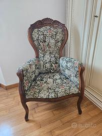 Poltrona in stile antico