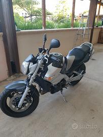 Suzuki gsr 600