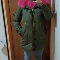 Parka verde con pelliccia fucsia