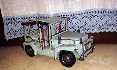 Auto vintage in latta