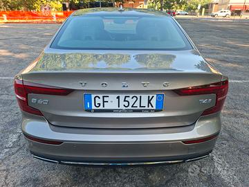 VOLVO S60 T4 ANNO 2021 - COME NUOVA
