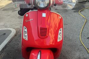 Vespa gts 300
