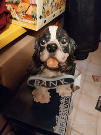 Salvadanaio a forma di cane
