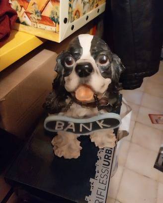 Salvadanaio a forma di cane