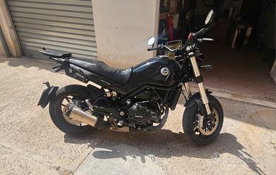 Leoncino 500