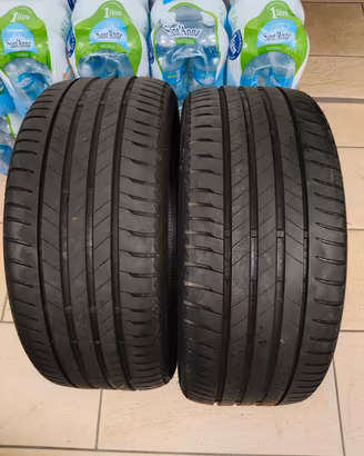 225/40 18