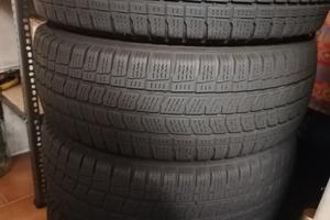 Quattro gomme 215/60 - 16 C