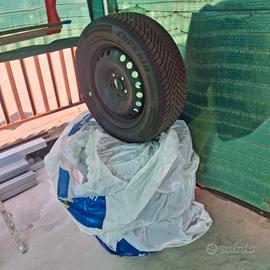 4 GOMME CON CERCHIONI  215/55R16 97W XL