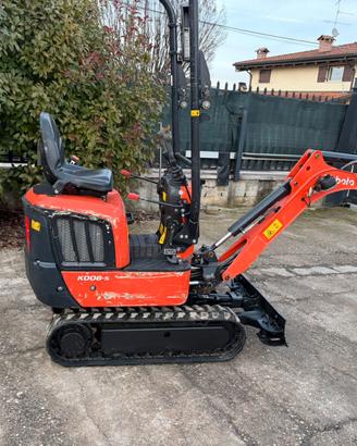 E282 - Escavatore Kubota K008 Carro allargabile
