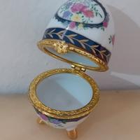 Uovo Portagioie Porcellana-Stile Fabergè