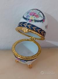 Uovo Portagioie Porcellana-Stile Fabergè