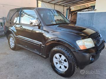 Mitsubishi Pajero 3.2 TDI 160 CV DID GLS AUTOCARO 